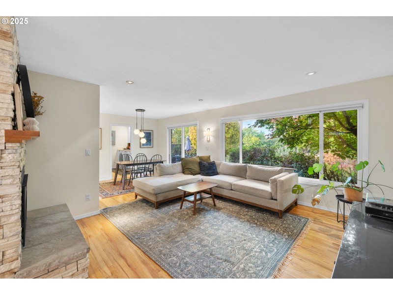 Living Room/Dining Room