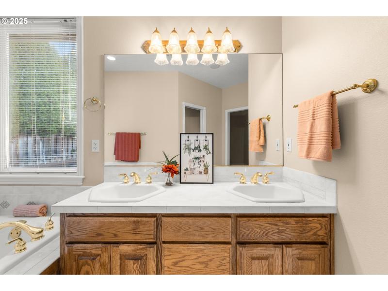 Owner's Suite Bathroom