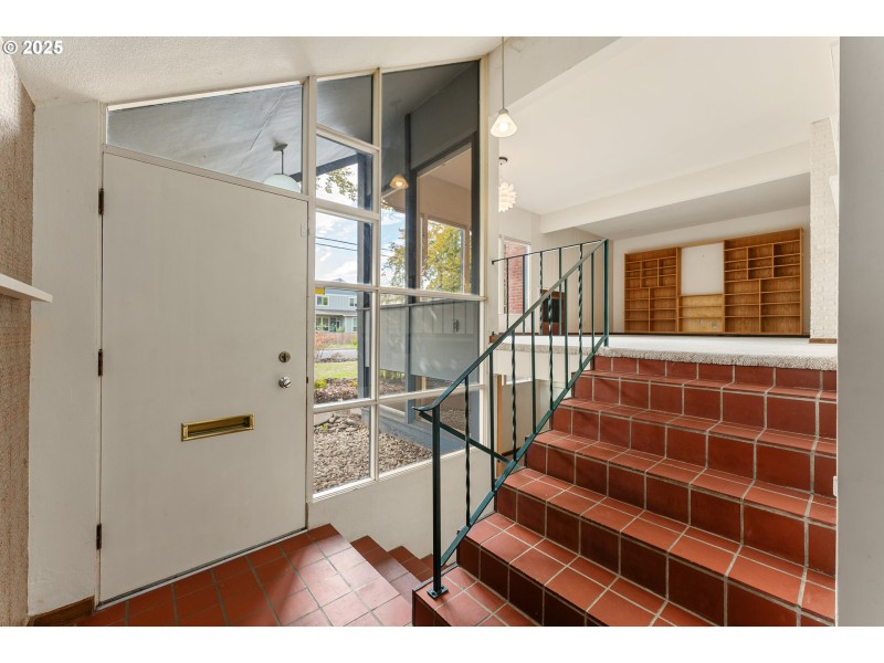 Entrance/Foyer