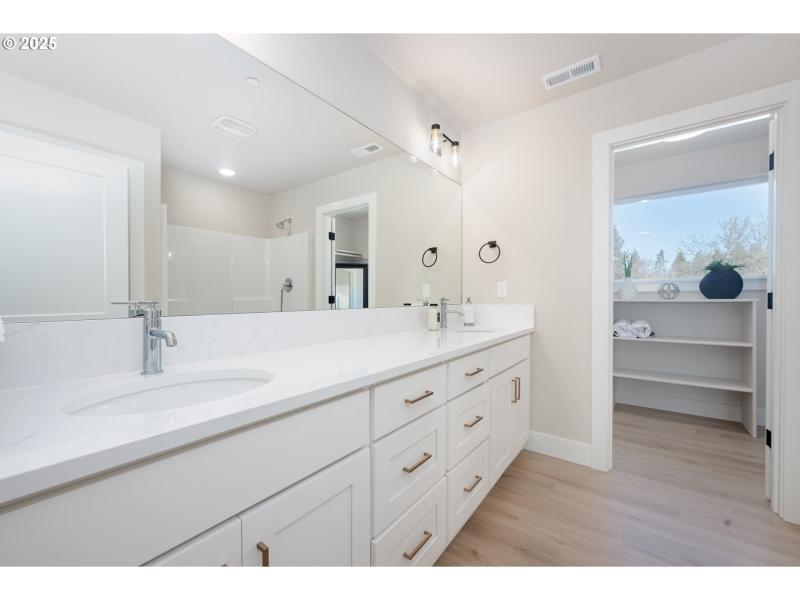 Owner's Suite Bathroom