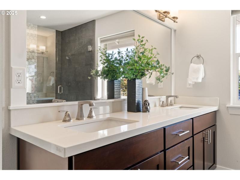 Owner's Suite Bathroom