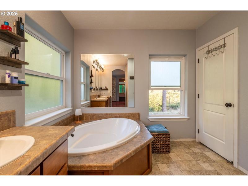 Owner's Suite Bathroom