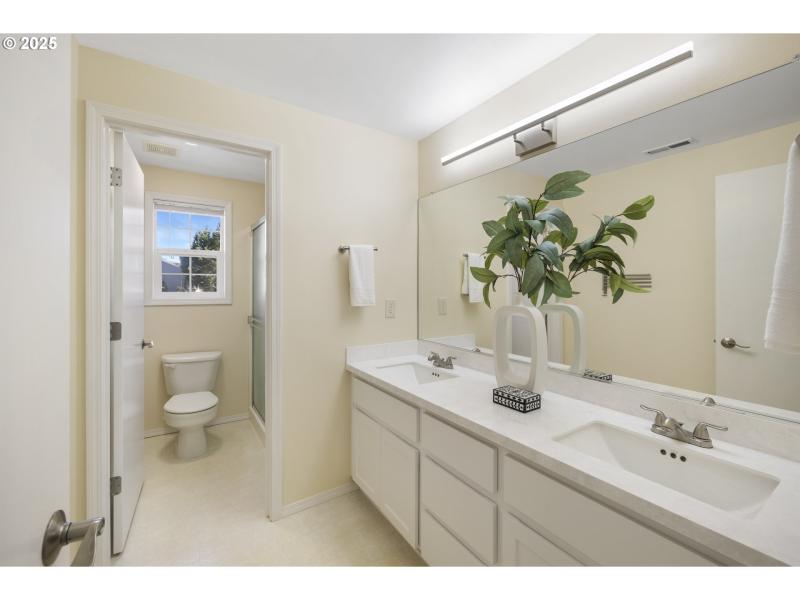 Owner's Suite Bathroom