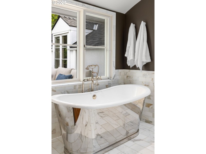 Owner's Suite Bathroom