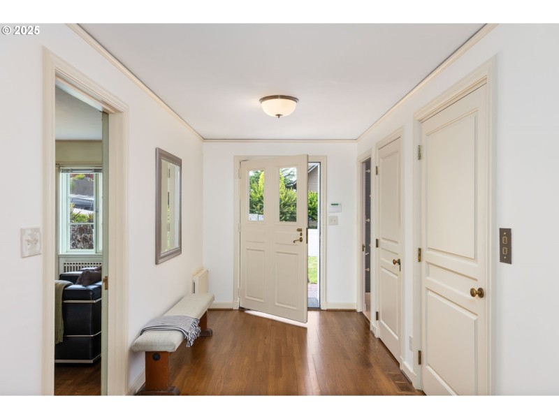 Entrance/Foyer