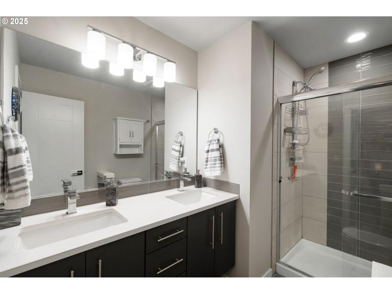 Owner's Suite Bathroom