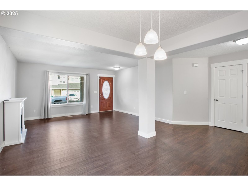 Living Room/Dining Room