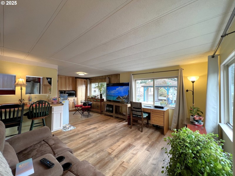 Living Room/Dining Room