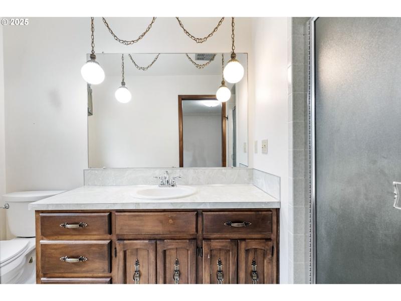 Owner's Suite Bathroom