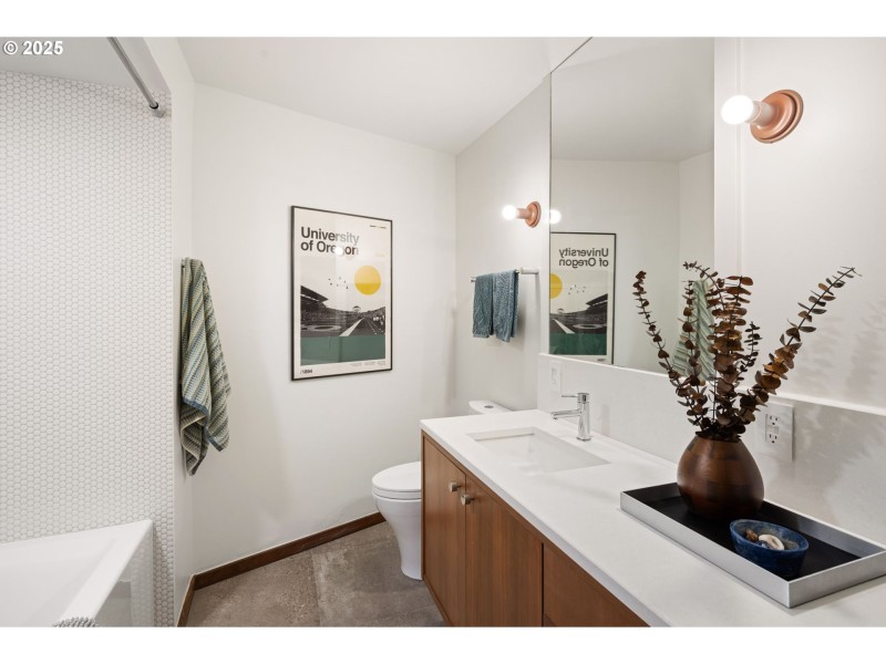 Bathroom, Attached