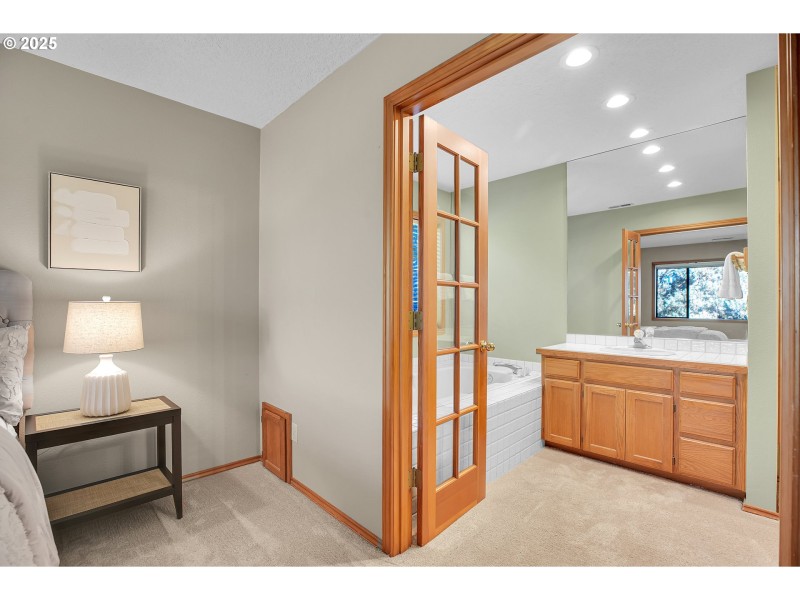 Bathroom, Attached