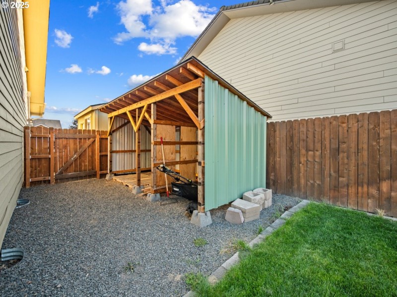 Shed