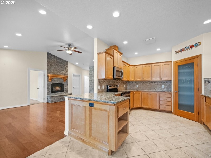 Kitchen/Living Room