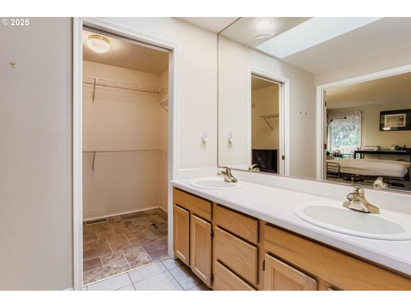 Owner's Suite Bathroom