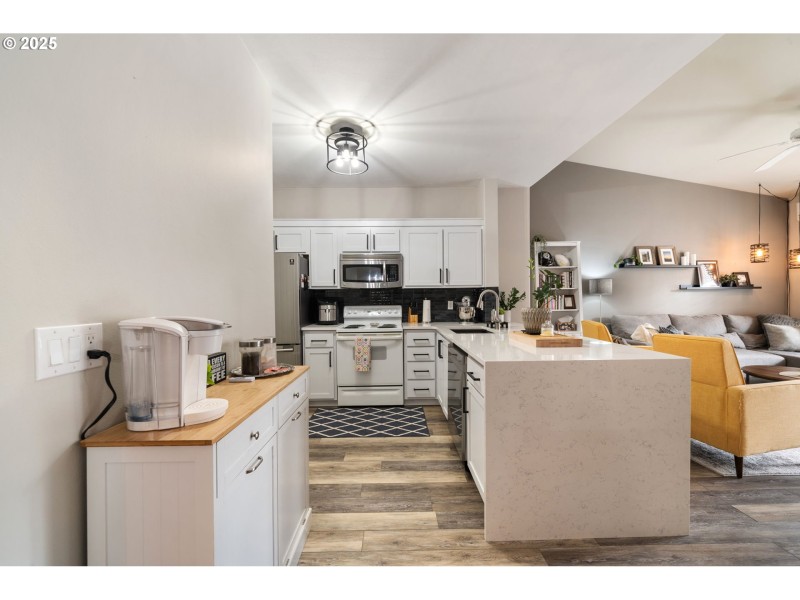 Kitchen/Living Room