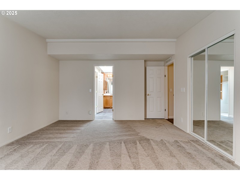 Bedroom, Owner's Suite