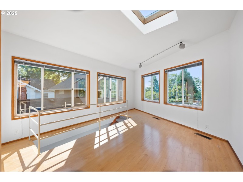 Bonus Room