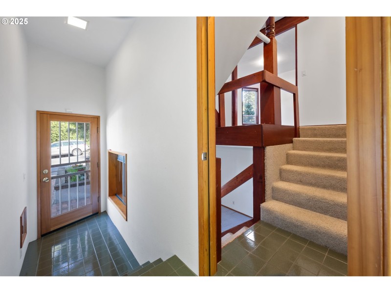 Entrance/Foyer