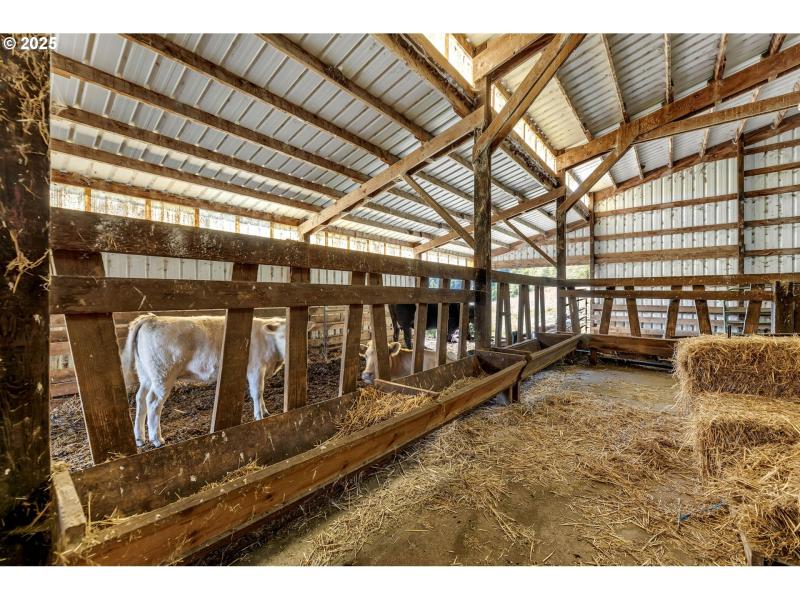 Barn