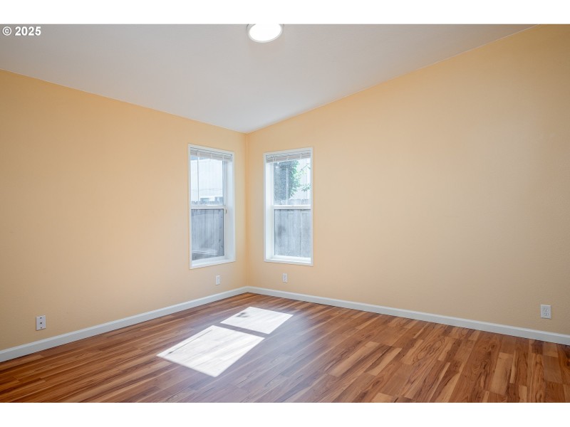Bedroom, Primary