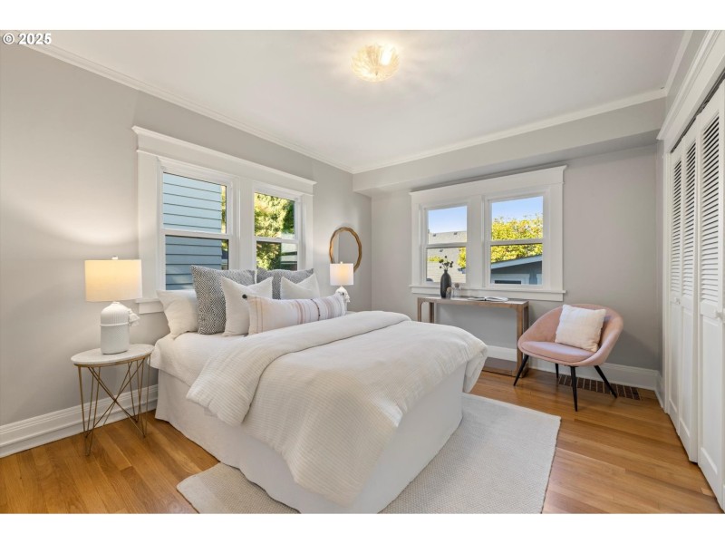 Bedroom, Primary
