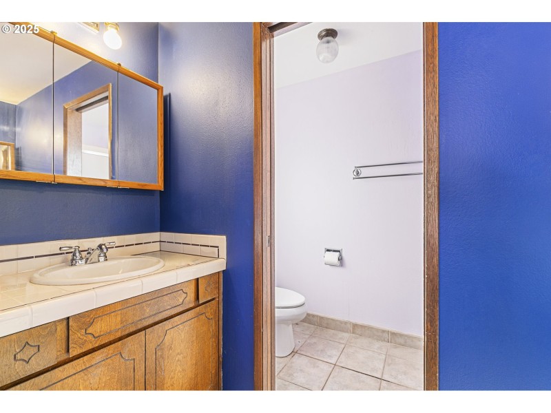 Bathroom, Attached