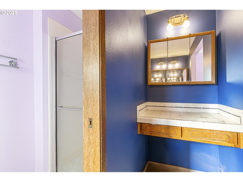Bathroom, Attached