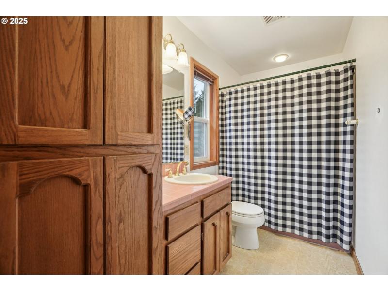 Owner's Suite Bathroom