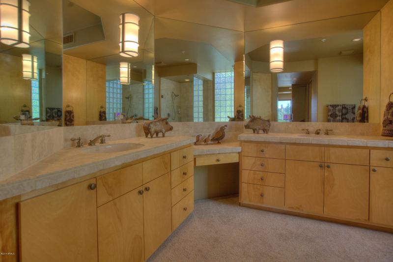 012_Master Bath Vanity