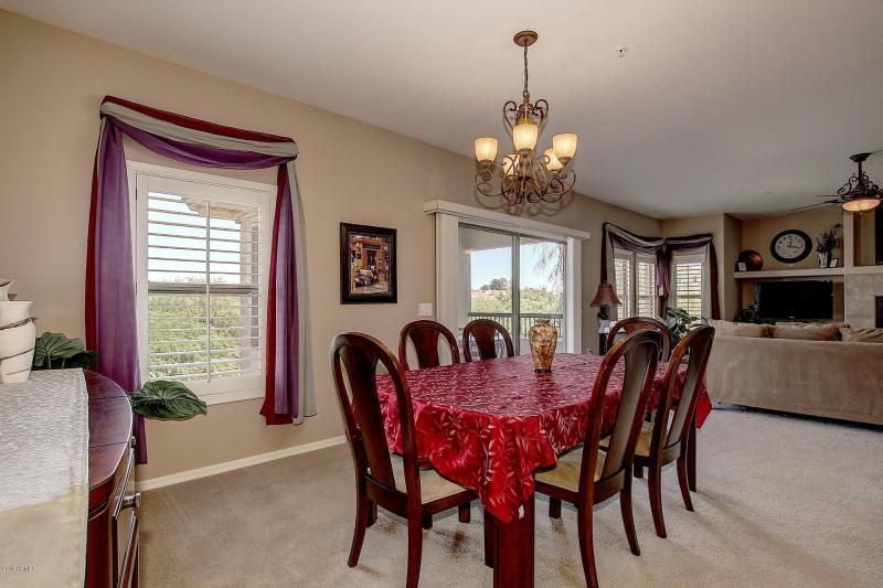 VTC 2064 FORMAL DINING