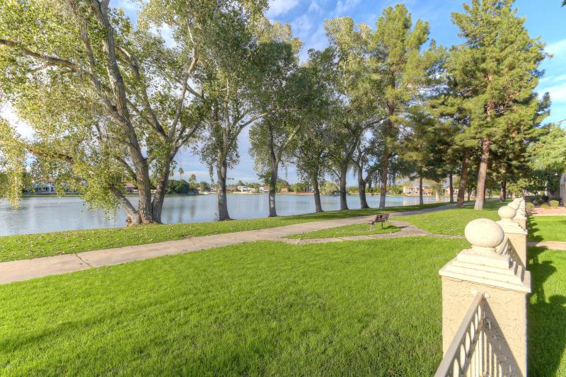 8300 E Via De Ventura 1006-MLS_Size-025-