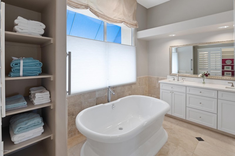 Updated Master Bathroom