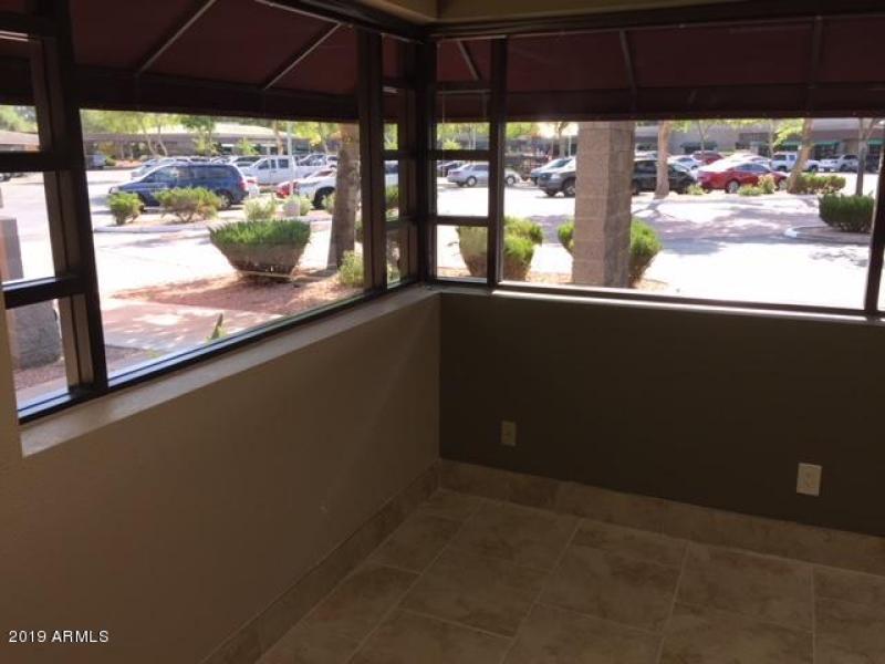 Suite J, Window Line