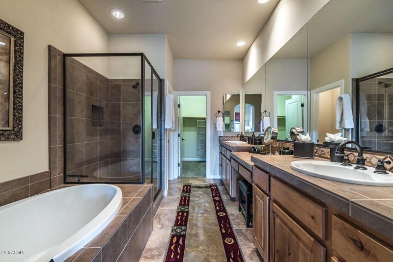 Encore - master bathroom