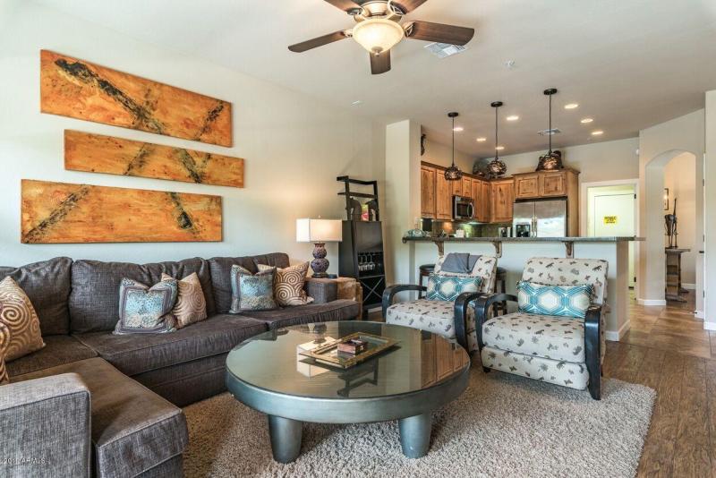 Encore - livingroom/kitchen