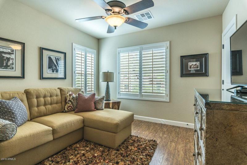 Encore - den/bedroom/office