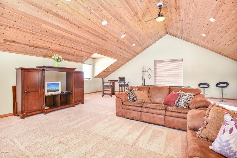 Carriage House Upstairs