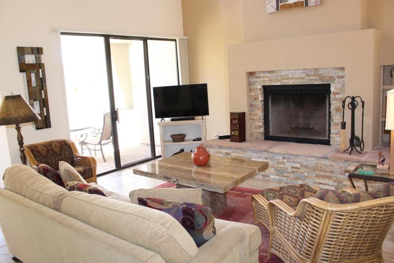 Great Room with Fireplace