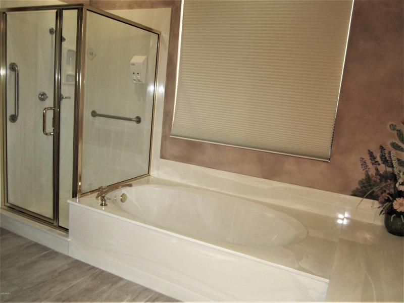 Upstairs Tub & Shower