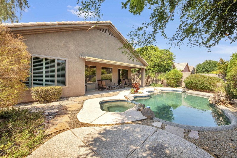 POOL/SPA CAN BE HEATED