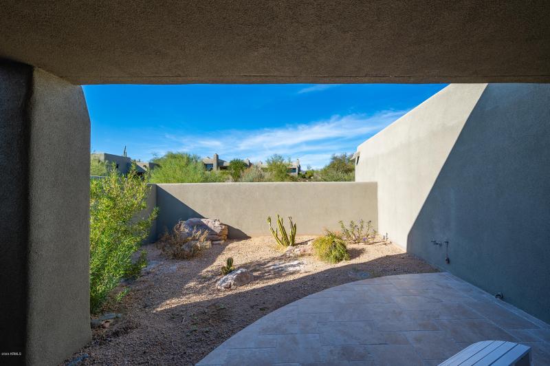 10071EGraythornDr-33