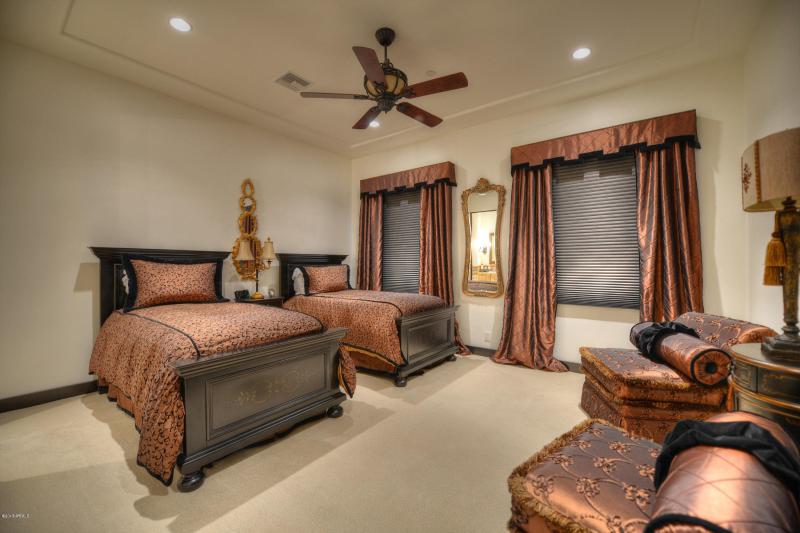 2ND BEDROOM IN MAIN HOUSE