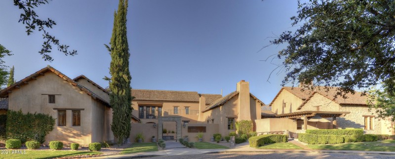 Golf Clubhouse