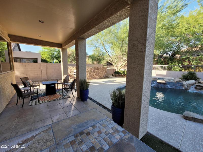 Spacious Patio