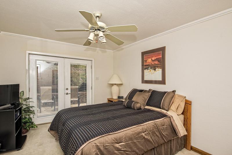 013_Bedroom 2 (of 4)