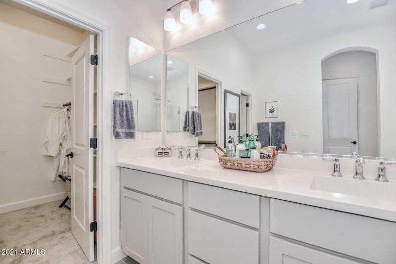 Master Bath-Walk in Closet
