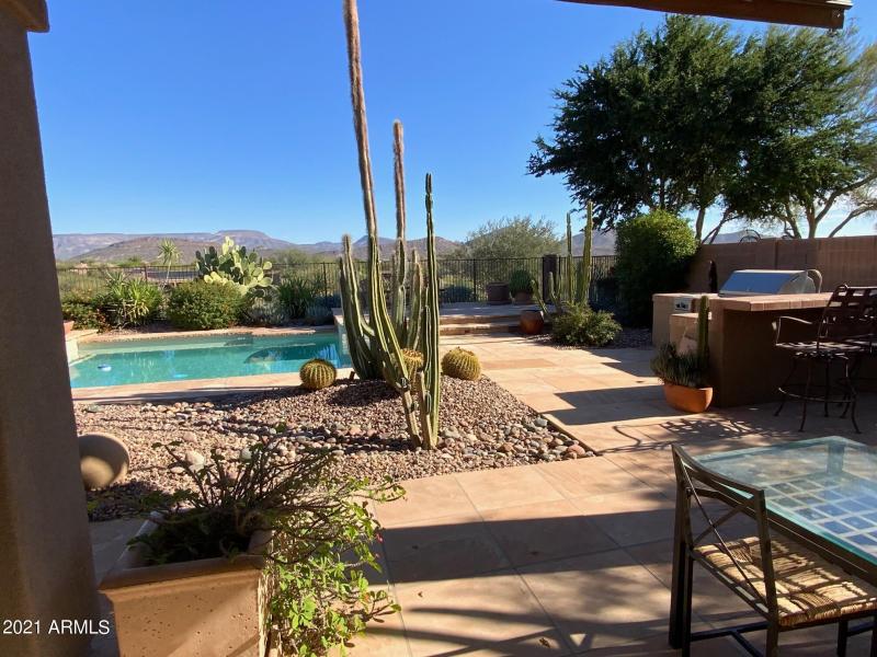 41609 N Signal Hill Ct