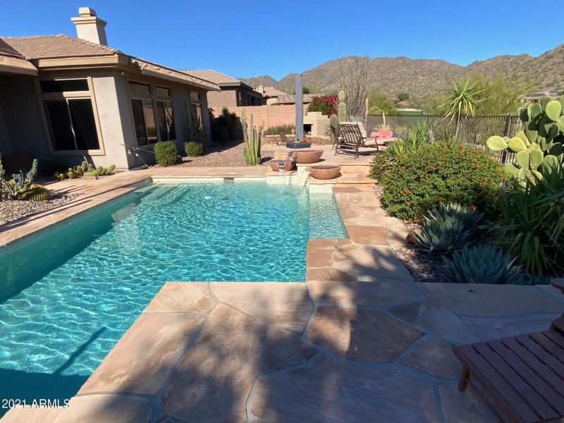 41609 N Signal Hill Ct