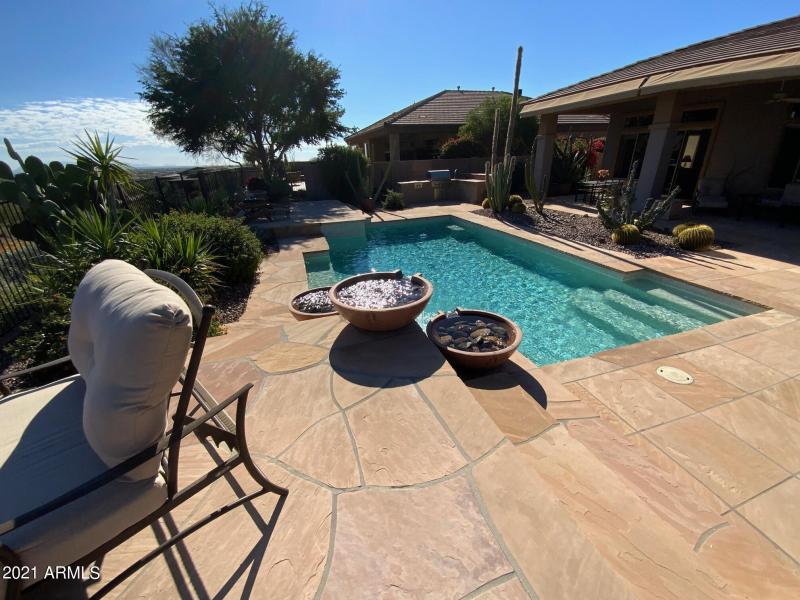 41609 N Signal Hill Ct