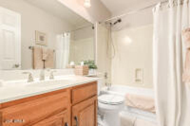 1187-guest bathroom 2